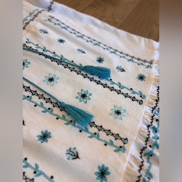 Tyler Böe Embroidered Cotton Dress White Blue Boho Tassel Peasant Size Medium - Picture 4 of 7